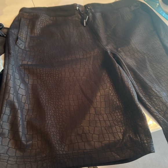 Versace Jeans Collection Black 3/4 shorts - Picture 4 of 5